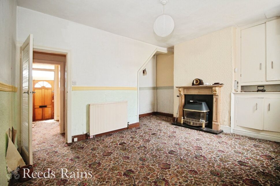 Dining Room / Rear Lounge
