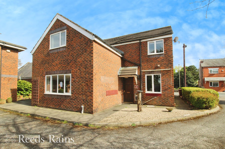 2 bedroom Mid Terrace House for sale