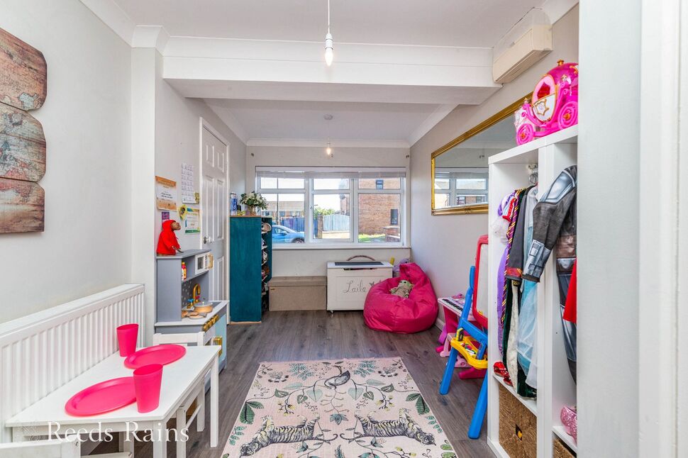 Sitting Room / Play Room