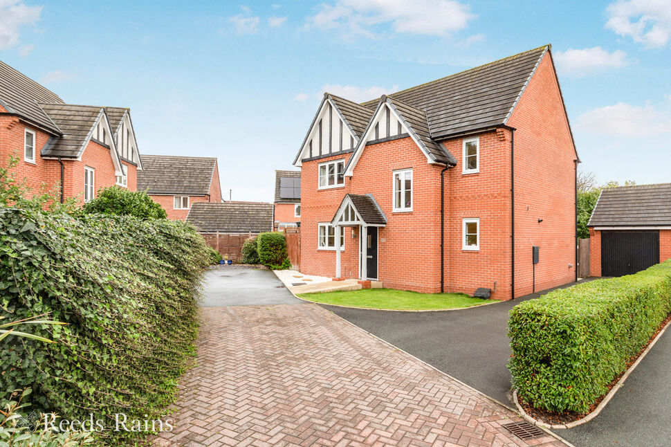 4 bedroom Detached House for sale