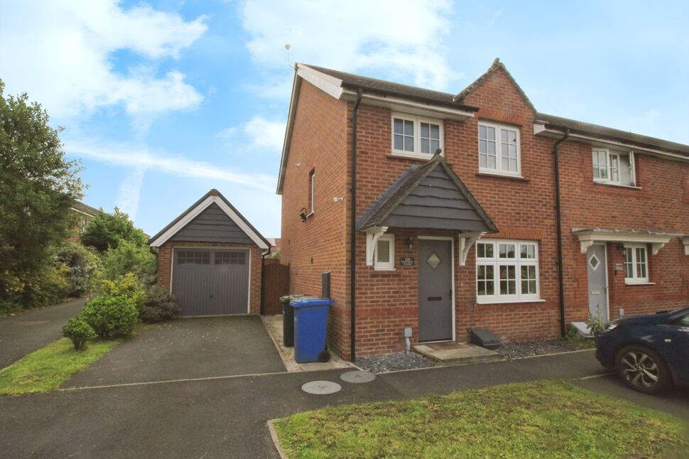 3 bedroom Semi Detached House for sale