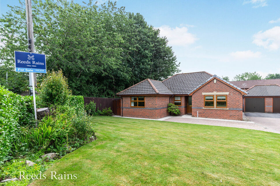 Main image of 3 bedroom Detached Bungalow for sale, Greenacres, Brindle, Lancashire, PR6