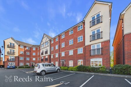 Abbott Court, 2 bedroom Flat for sale, &pound;120,000