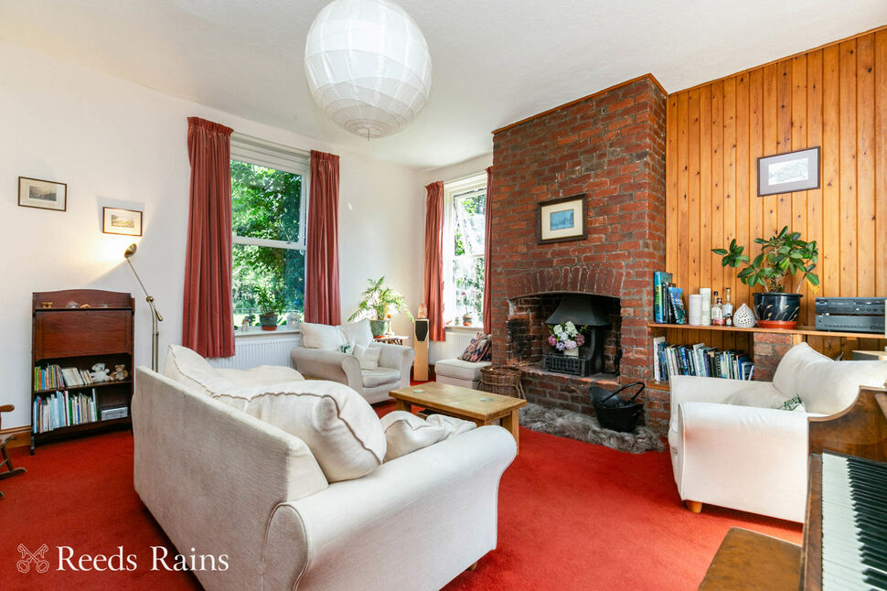 Lounge / Dining Room