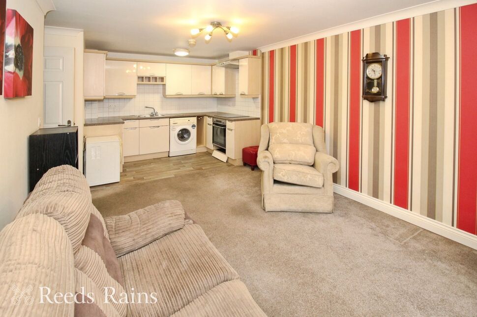 Lounge / Kitchen