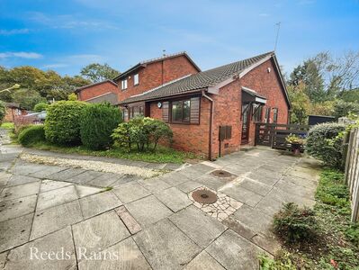 Lords Croft, 3 bedroom Semi Detached Bungalow for sale, £190,000