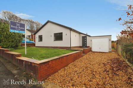 Watkin Road, 4 bedroom Detached Bungalow for sale, &pound;360,000