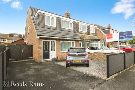 Countess Way, 3 bedroom Semi Detached House for sale, &pound;215,000