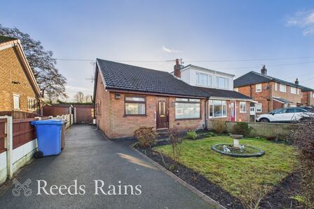 2 bedroom Semi Detached Bungalow for sale