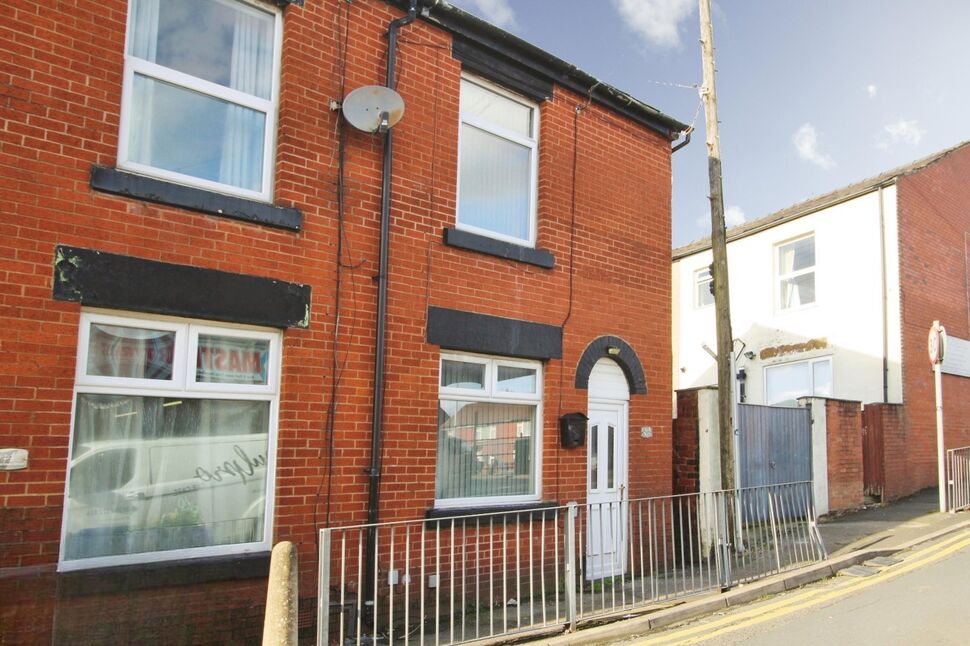 2 bedroom End Terrace House to rent