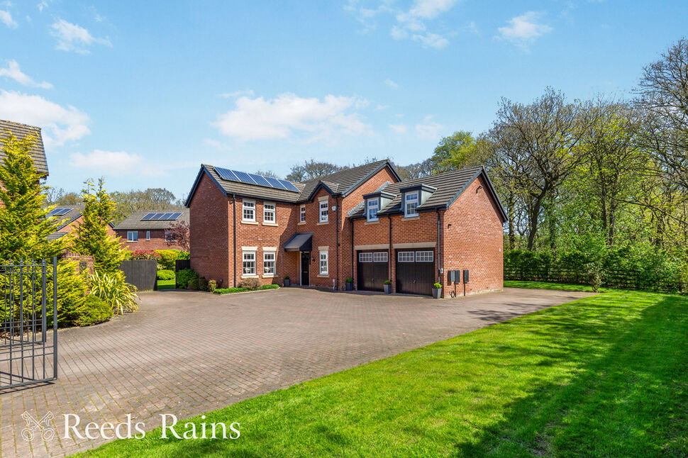 Main image of 5 bedroom Detached House for sale, Worlington Close, Buckshaw Village, Lancashire, PR7