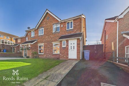 Paradise Close, 3 bedroom Semi Detached House for sale, &pound;220,000