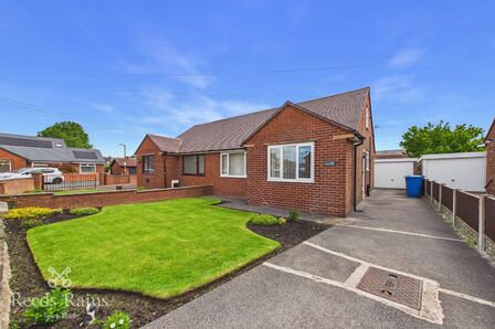 3 bedroom Semi Detached Bungalow for sale