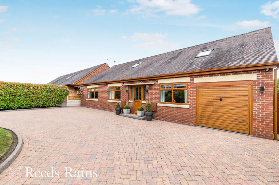 Main image of 5 bedroom Detached House for sale, Washington Lane, Euxton, Lancashire, PR7