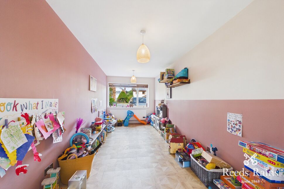 Sitting / Play Room