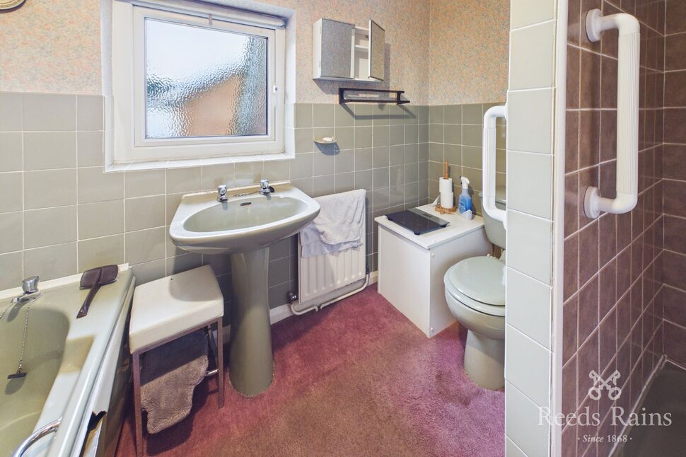 En-Suite Bathroom