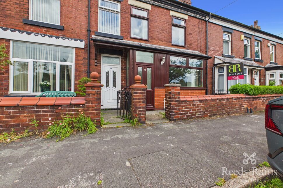 Main image of 4 bedroom Mid Terrace House to rent, Erskine Road, Chorley, Lancashire, PR6