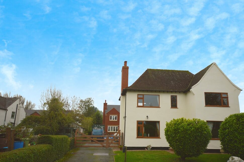 3 bedroom Detached House to rent, Stretton Road, Clay Cross, S45 £925 pcm