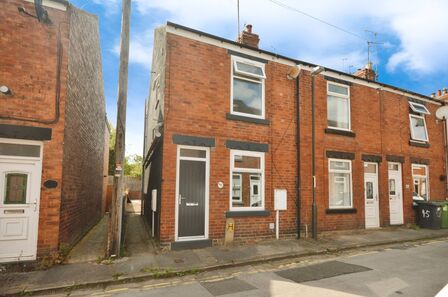 Alma Street West, 2 bedroom End Terrace House to rent, £775 pcm