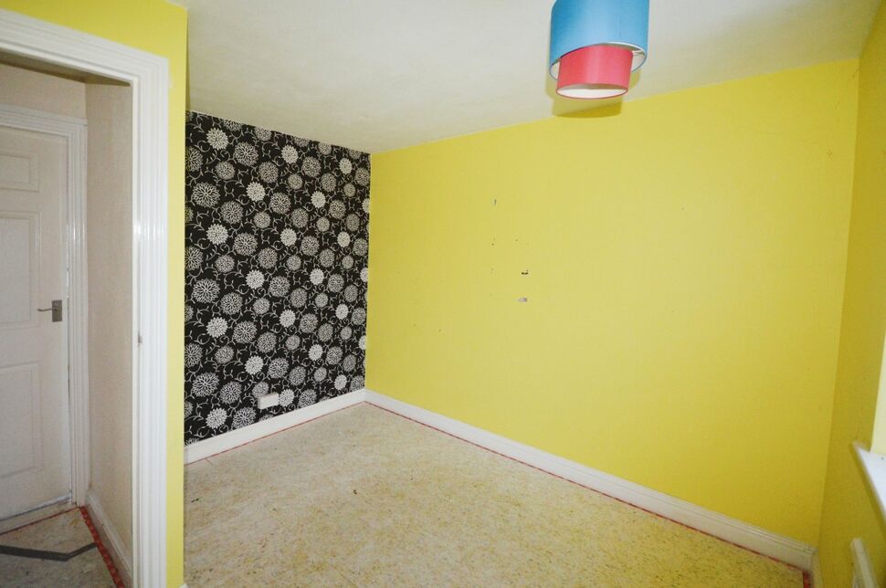 3 bedroom Semi Detached House for sale, Broom Avenue, Pilsley, S45 £