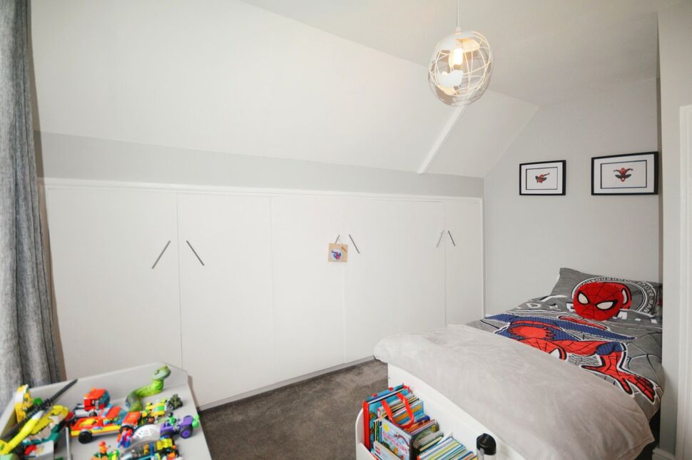 4 bedroom End Terrace House for sale, Foljambe Road, Chesterfield, S40