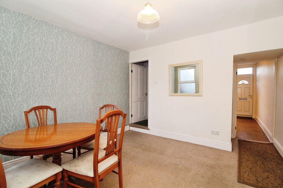 2 bedroom Mid Terrace House for sale, Chesterfield Road, Shuttlewood