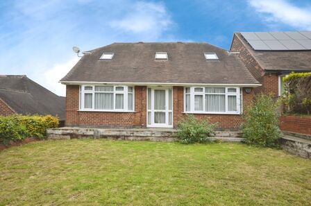 Balmoak Lane, 3 bedroom Detached Bungalow for sale, £400,000