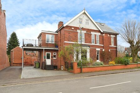 Avondale Road, 4 bedroom Detached House for sale, £500,000