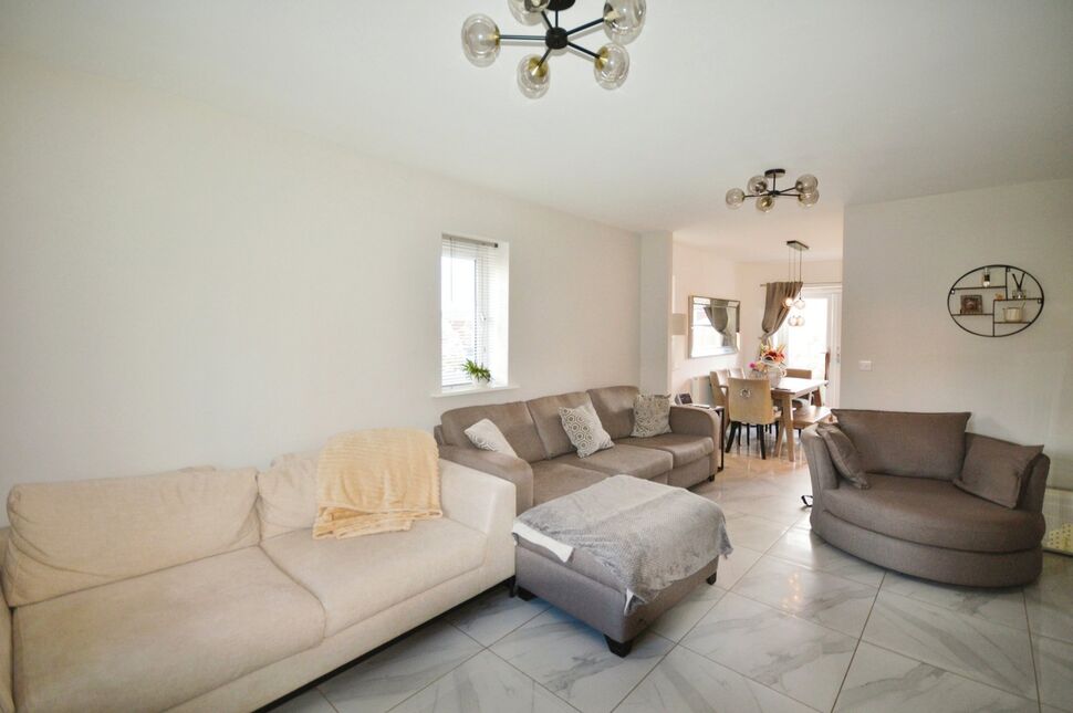 4 bedroom Semi Detached House for sale, Farnsworth Lane, Clay Cross