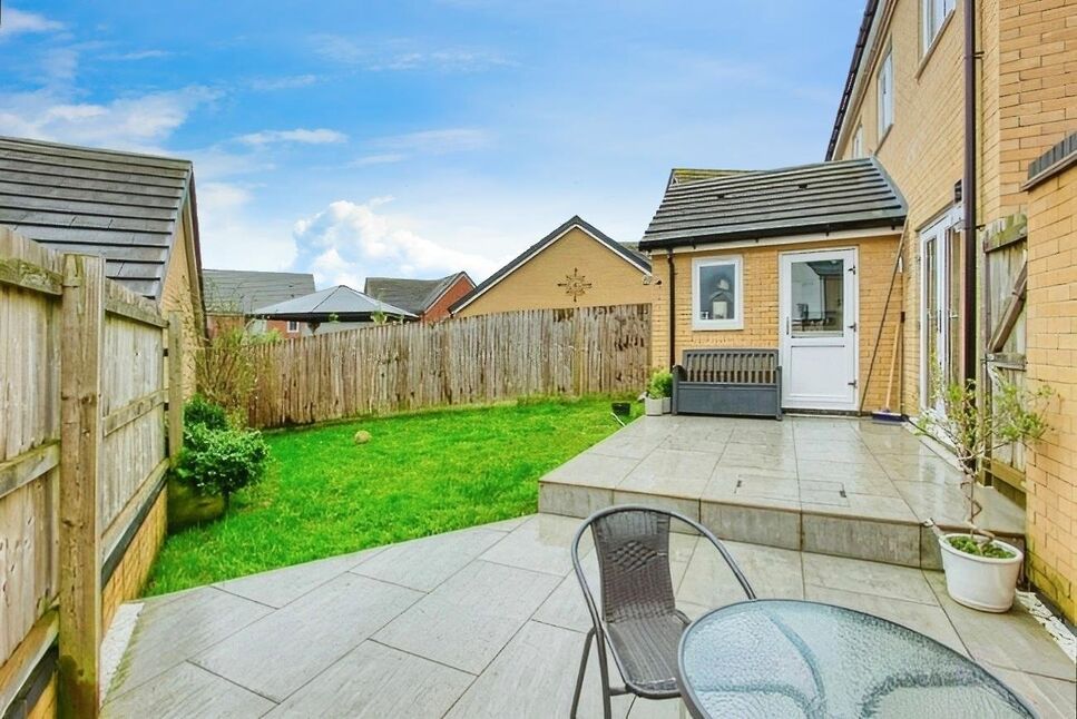 4 bedroom Semi Detached House for sale, Farnsworth Lane, Clay Cross