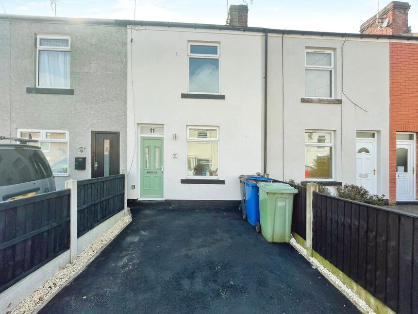 2 bedroom Mid Terrace House to rent, Hoole Street, Hasland, S41 £850 pcm