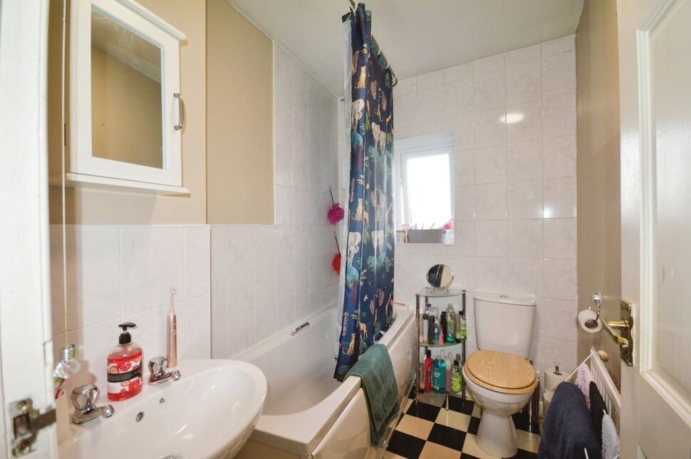 3 bedroom End Terrace House for sale, Coronation Road, Brimington, S43