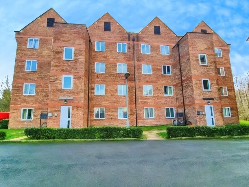 Main image of 2 bedroom Flat to rent, Tapton Lock Hill, Chesterfield, Derbyshire, S41