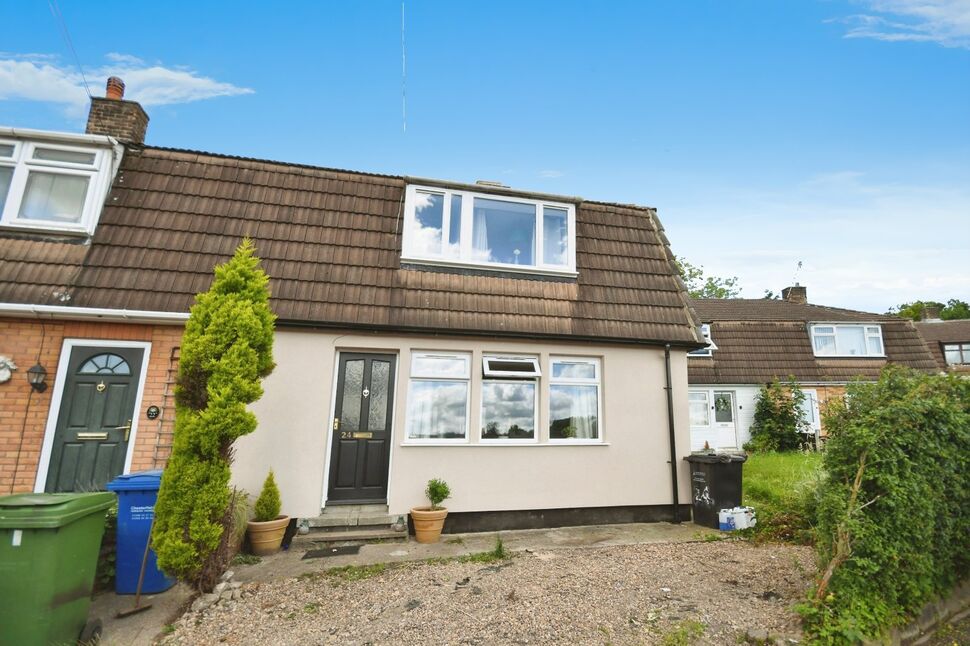Main image of 3 bedroom End Terrace House for sale, Harvey Road, Chesterfield, Derbyshire, S41