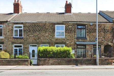2 bedroom Mid Terrace House for sale
