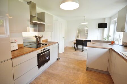 Crown Crescent, 4 bedroom Detached House for sale, £290,000