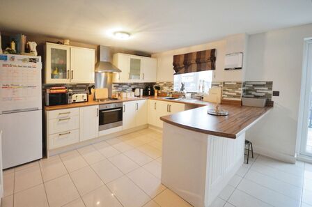 Church Street, 4 bedroom Detached House for sale, £310,000