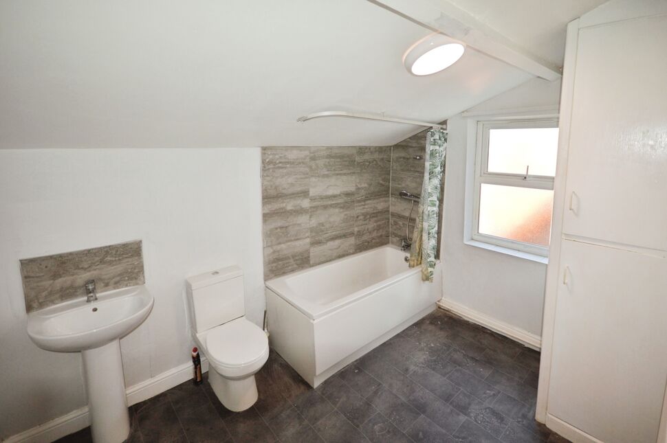 Family Bathroom WC