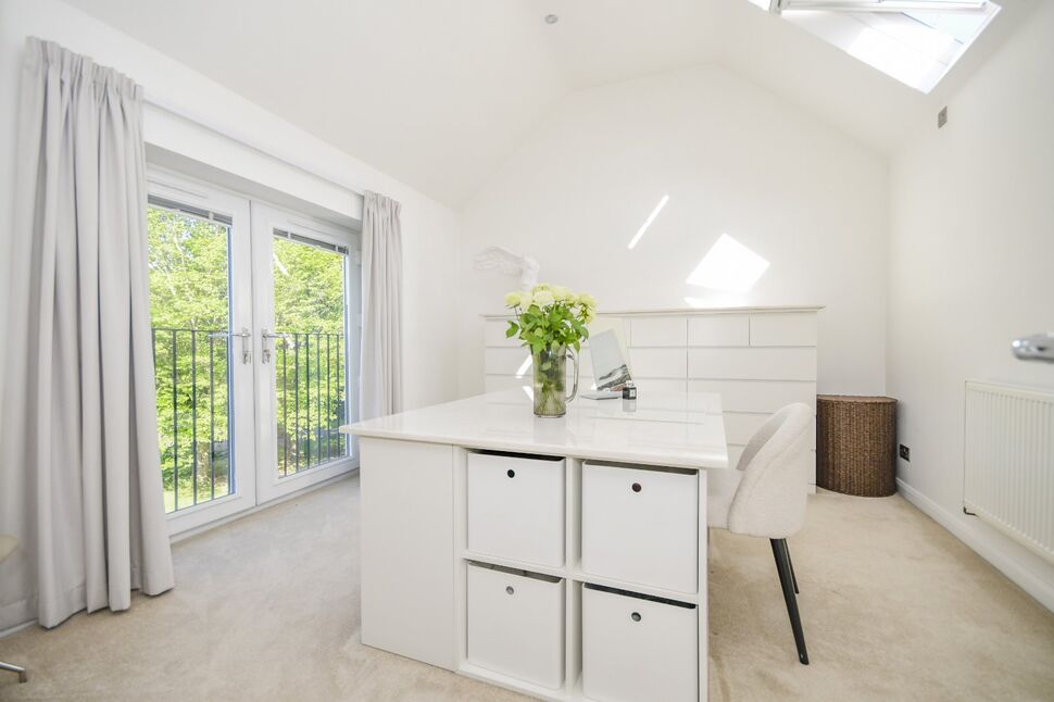 Dressing Room / Sitting Room