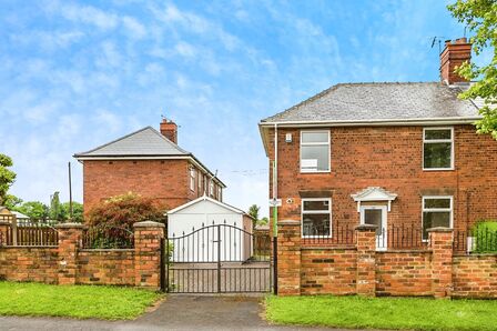 2 bedroom Semi Detached House to rent