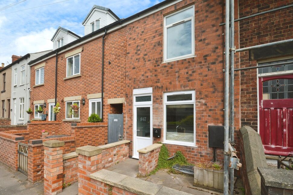 Main image of 2 bedroom Mid Terrace House for sale, Sheffield Road, Chesterfield, Derbyshire, S41