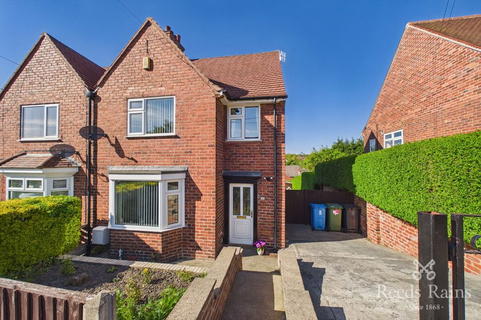 Main image of 3 bedroom Semi Detached House for sale, Alexandra Road East, Chesterfield, Derbyshire, S41