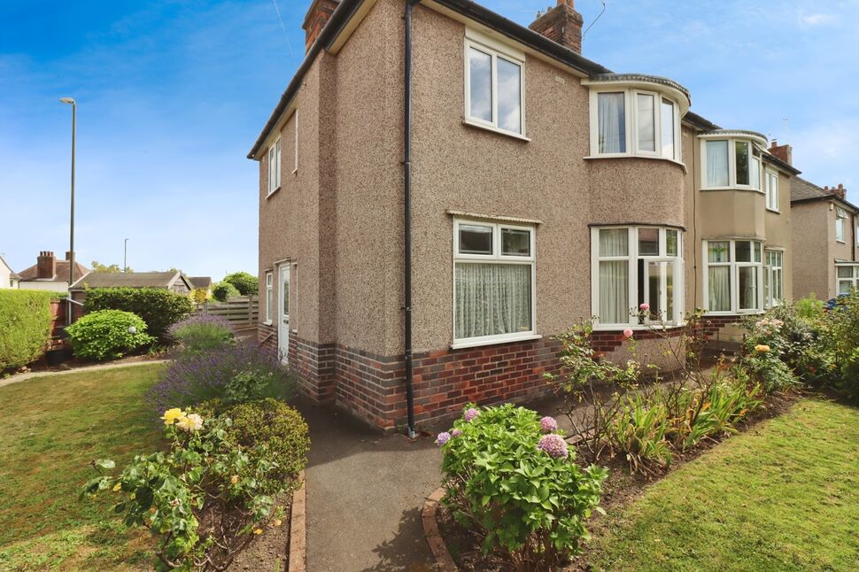 Main image of 3 bedroom Semi Detached House for sale, Newbold Avenue, Chesterfield, Derbyshire, S41