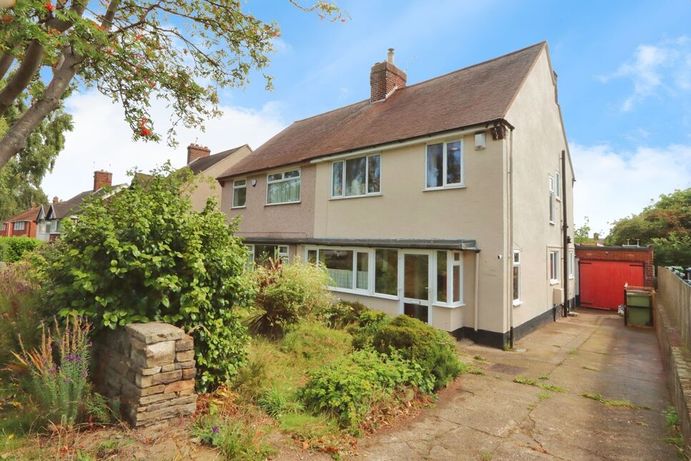Main image of 3 bedroom Semi Detached House for sale, Littlemoor, Chesterfield, Derbyshire, S41