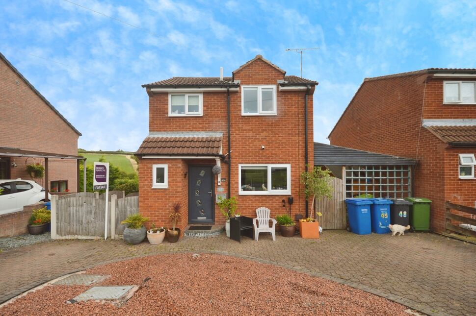 Main image of 3 bedroom Detached House for sale, Houldsworth Drive, Chesterfield, Derbyshire, S41