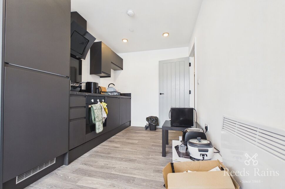 Kitchen / Lounge