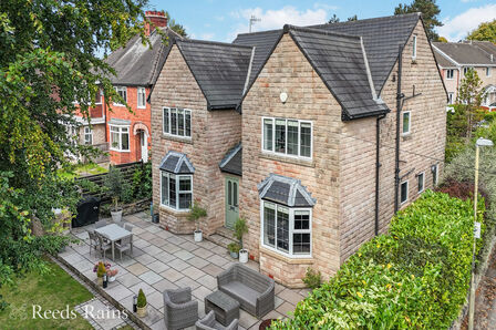Langer Lane, 6 bedroom Detached House for sale, £650,000