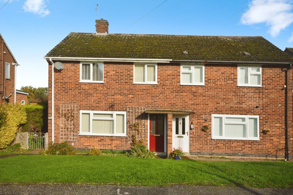 Main image of 3 bedroom Semi Detached House to rent, North Side, New Tupton, Derbyshire, S42