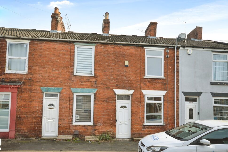 Main image of 2 bedroom Mid Terrace House to rent, South Street North, New Whittington, Derbyshire, S43
