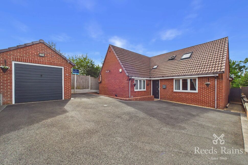 Main image of 5 bedroom Detached House for sale, Alma Street, North Wingfield, Derbyshire, S42